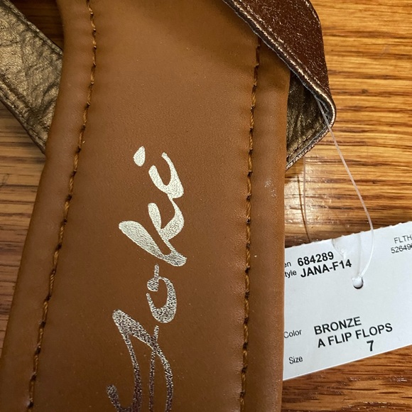 YOKI FLIP FLOPS - Picture 2 of 4